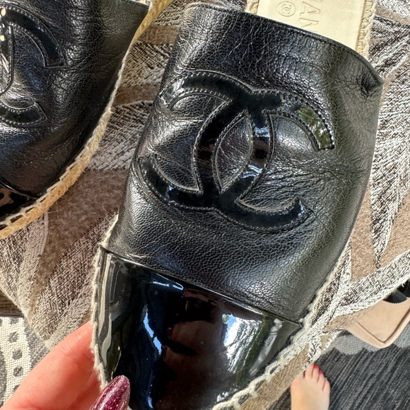 Chanel - Picture 2 of 4